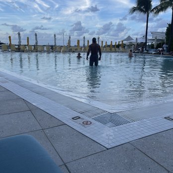 The Standard Spa Hotel - Hotels Near Me - Miami Beach, Florida The Standard Spa Hotel - Hotels Near Me - Miami Beach, Florida