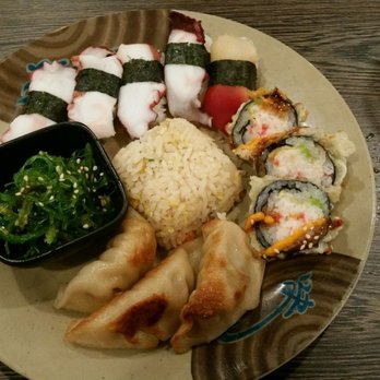 W Spoon Buffet - A sampler of some of my favorites (and also one piece of clam, since I'd never tried it before). - Buffets Near Me - Victorville, California