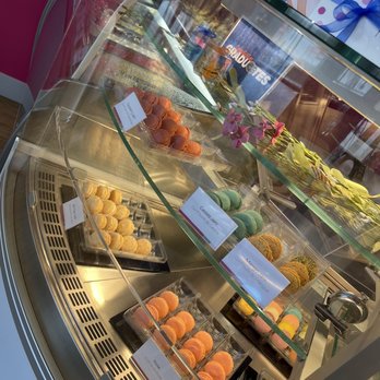 Le Macaron French Pastries - Patisserie/Cake Shop Near Me - Gainesville, Florida