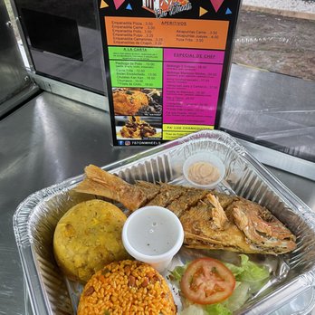 787 On Wheels - a tray of food - Food Trucks Near Me