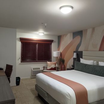 Hotel Avante - Standard room with king bed - Hotels Near Me - Mountain View, California Hotel Avante - Standard room with king bed - Hotels Near Me - Mountain View, California