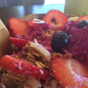 Fresheria - Pitaya Bowl as is - Sandwiches Near Me - La Jolla, California