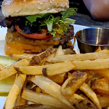 Black Barrel Tavern - Black Barrel Burger - Breakfast & Brunch Near Me - Chicago, Illinois Black Barrel Tavern - Black Barrel Burger - Breakfast & Brunch Near Me - Chicago, Illinois