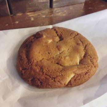Le Gourmand - Macadamia cookie. - Coffee & Tea Near Me - Toronto, Ontario Le Gourmand - Macadamia cookie. - Coffee & Tea Near Me - Toronto, Ontario