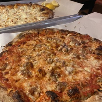 Modern Apizza - Yummy - Pizza Near Me - New Haven, Connecticut
