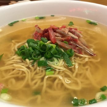 Palace Saimin - Large ramen with green onion and char siu. - Japanese Near Me - Honolulu, Hawaii