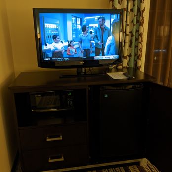 Hampton Inn Statesboro - LG TV inside room 401. No apps, just live TV. - Hotels Near Me - Statesboro, Georgia