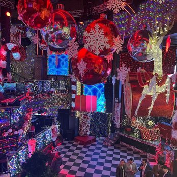 Frosty's Christmas Bar - Pop-Up Restaurants Near Me - New York, New York Frosty's Christmas Bar - Pop-Up Restaurants Near Me - New York, New York