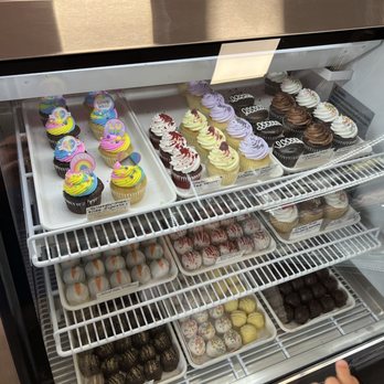 Sweet Avenue Bake Shop - Bakeries Near Me - Rutherford, New Jersey