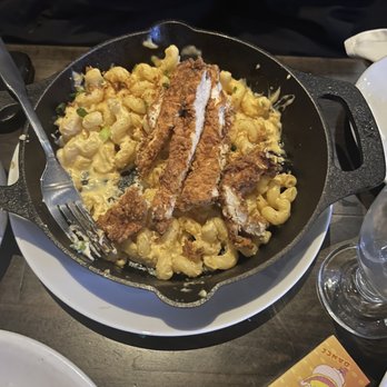Liberty Tavern - Chicken and macaroni - American Near Me - Quincy, Massachusetts Liberty Tavern - Chicken and macaroni - American Near Me - Quincy, Massachusetts