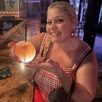 Cocktails & Screams - Cocktail Bars Near Me - Orlando, Florida