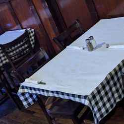 Trotters Bar and Grill - Dining area