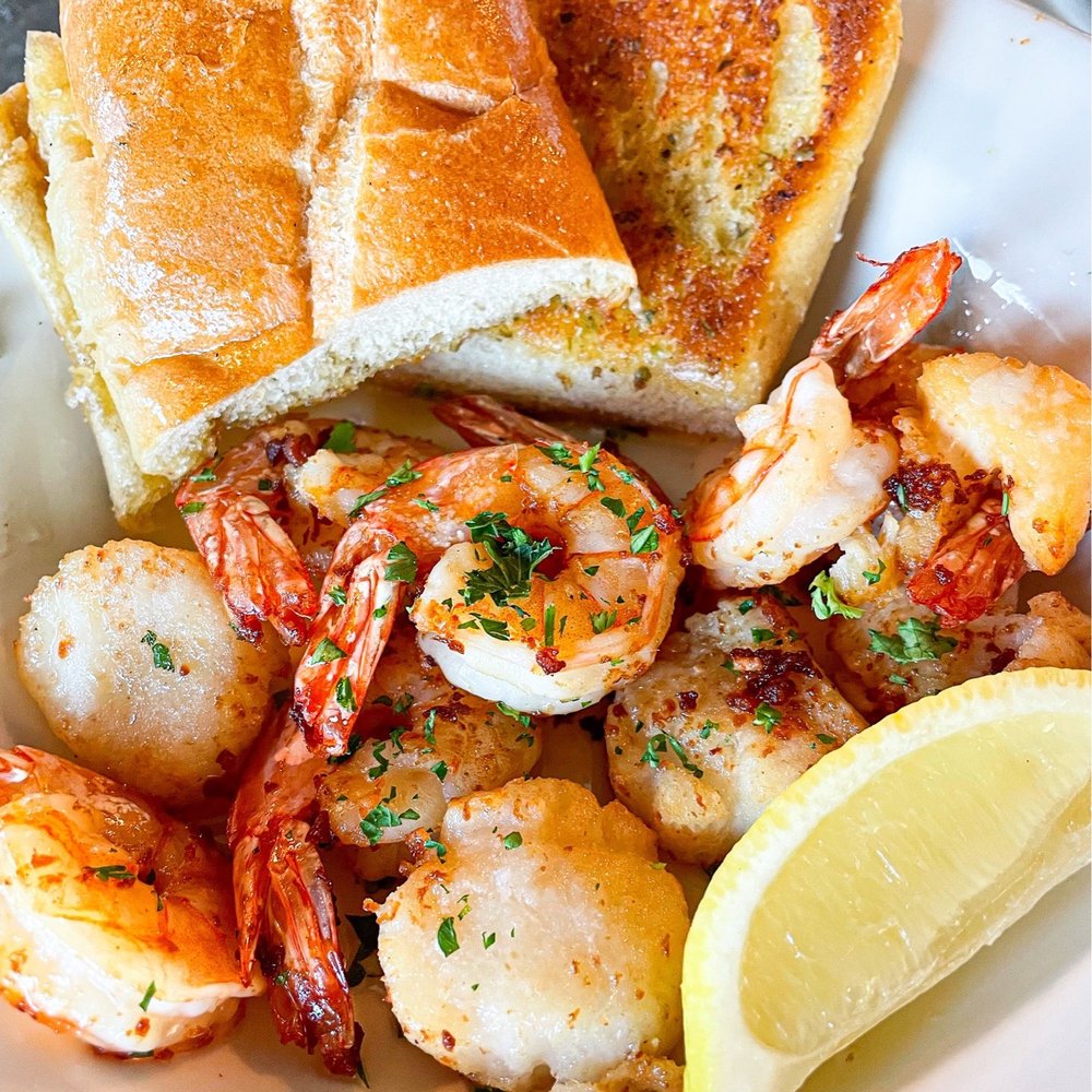 Smitty's Grille - Garlic combo - Seafood Near Me - Kernersville, North Carolina Smitty's Grille - Garlic combo - Seafood Near Me - Kernersville, North Carolina