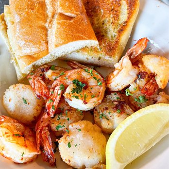 Smitty's Grille - Garlic combo - Seafood Near Me - Kernersville, North Carolina