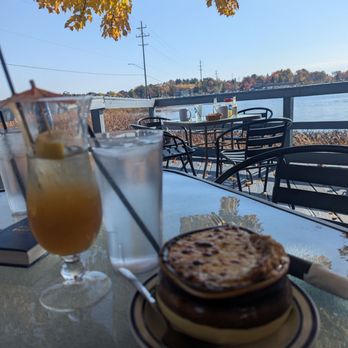 Burke's Waterfront Restaurant - Breakfast & Brunch Near Me - Cadillac, Michigan