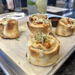 Pizza Rolls (5) Pizza Rolls (5)