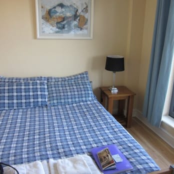 Snoozles - The bed. - Hotels Near Me - Galway, G