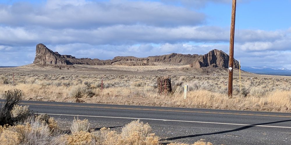 Waterin' Hole Tavern