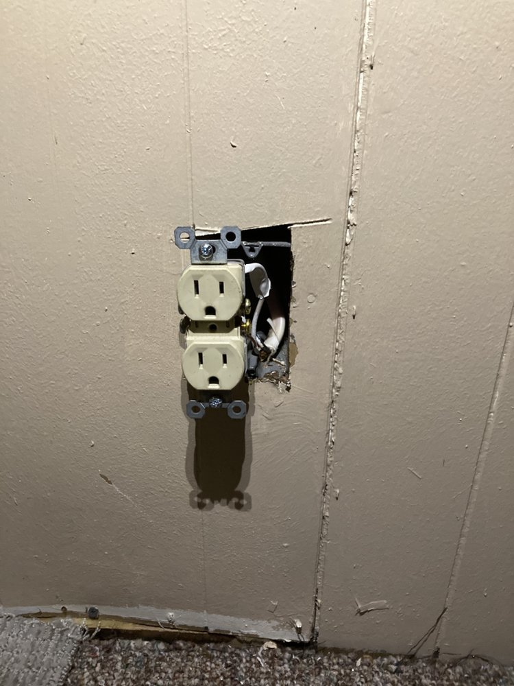 Slide of Moses Tijerina’s Handyman Services