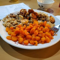Shrimp with rice and sweet carrots
