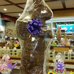 Josh Early Candies - Awesome giant bunny