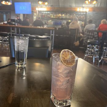 Incline on 9th - Cocktail Bars Near Me - Kansas City, Missouri