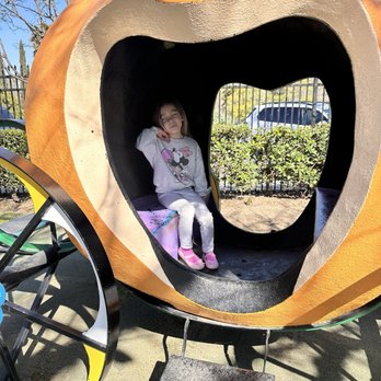 Fairytale Town - Amusement Parks Near Me - Sacramento, California Fairytale Town - Amusement Parks Near Me - Sacramento, California