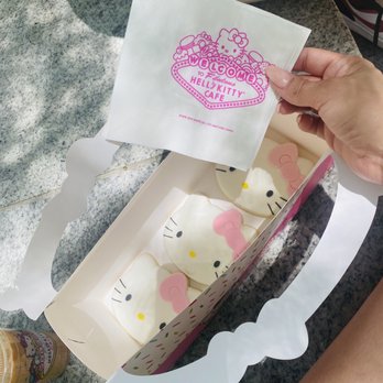 Hello Kitty Cafe - Hello Kitty Face Sugar Cookie - Desserts Near Me - Las Vegas, Nevada