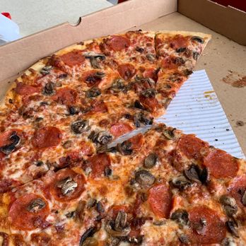 Nellies pizza - XL Canadian - Chicken Wings Near Me - Myrtle Beach, South Carolina