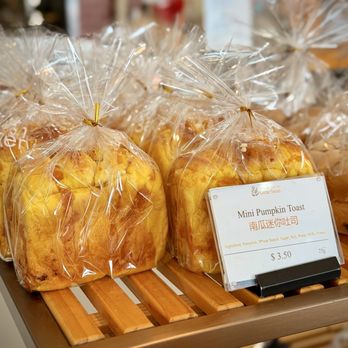 Little Swan Bakery - Pumpkin toast bread - Coffee & Tea Near Me - Alhambra, California Little Swan Bakery - Pumpkin toast bread - Coffee & Tea Near Me - Alhambra, California
