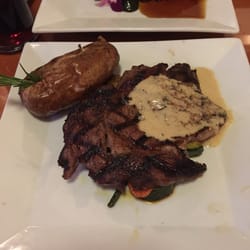 I ordered the ribeye steak dinner with zucchini, carrots, etc. and a baked potato. Cooked perfect.