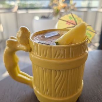 Limón Rooftop Bar - Yellow Betty cocktail - Mediterranean Near Me - Naples, Florida