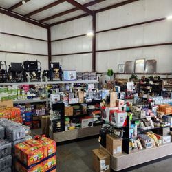 Looking for a unique and personal shopping experience? Stop on in!!