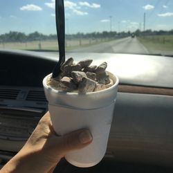 Bogey's - Puppy chow shake -- look at that topping!!