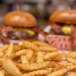 Janna’s Burgers Fish and Fries - Crinkle cut fries