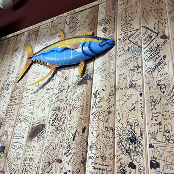 Yabby Hut - Decor - Seafood Near Me - Denver, Colorado