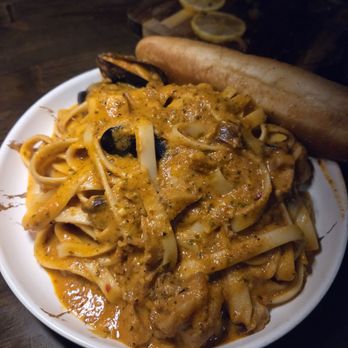 Blue Eye Bistro - Seafood Linguine that had an amazing balance of flavor. - Lebanese Near Me - Rancho Viejo, Texas