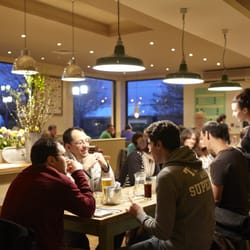 Brady's - A busy night at Brady's