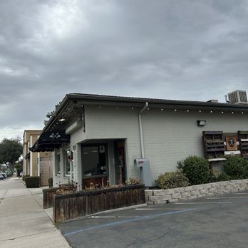 Marinade On Main - Outside - American Near Me - Ramona, California Marinade On Main - Outside - American Near Me - Ramona, California