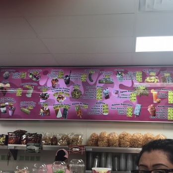La Michoacana - Menu on back wall 10/19/17 - Ice Cream & Frozen Yogurt Near Me - Des Plaines, Illinois