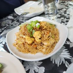 Khan Aseya Restaurant Mom's Kitchen - Bihun goreng