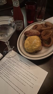 Eebee's Corner Bar by null