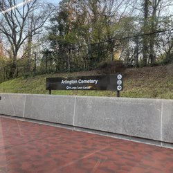 Arlington Cemetery Metro Station