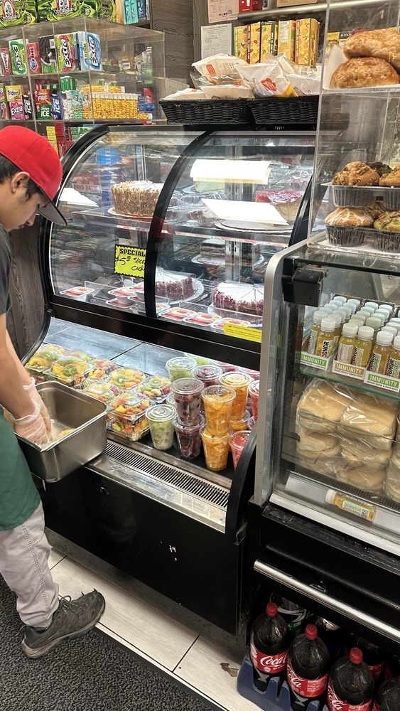 Latin Brothers Food Logo