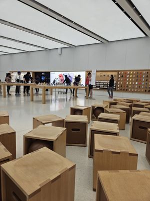 Apple World Trade Center by null