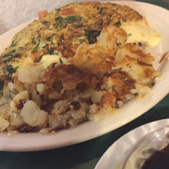 Bialy's Cafe - Steak and Mozzarella Omelet - Breakfast & Brunch Near Me - Evergreen Park, Illinois