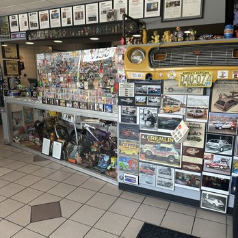 Alphonso's The Original - Decor - Pizza Near Me - West Allis, Wisconsin
