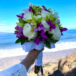 Elizabeth Floral Designs - Wedding bouquet