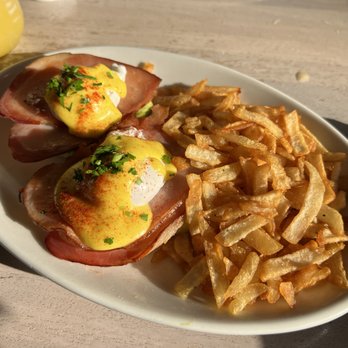 Toast Kitchen & Bar - House Eggs Benedict - Breakfast & Brunch Near Me - Brea, California Toast Kitchen & Bar - House Eggs Benedict - Breakfast & Brunch Near Me - Brea, California