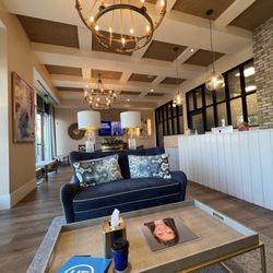 Hatcher and Frey - Norfolk-Premium - Inside